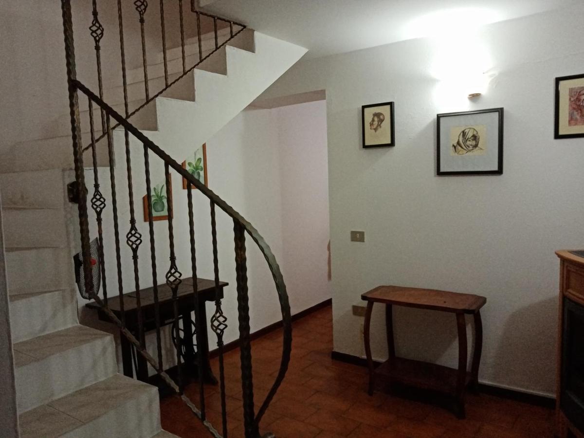 La Casa Di Gaia Càbras Exterior foto